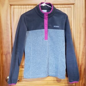 Columbia Pullover - Small